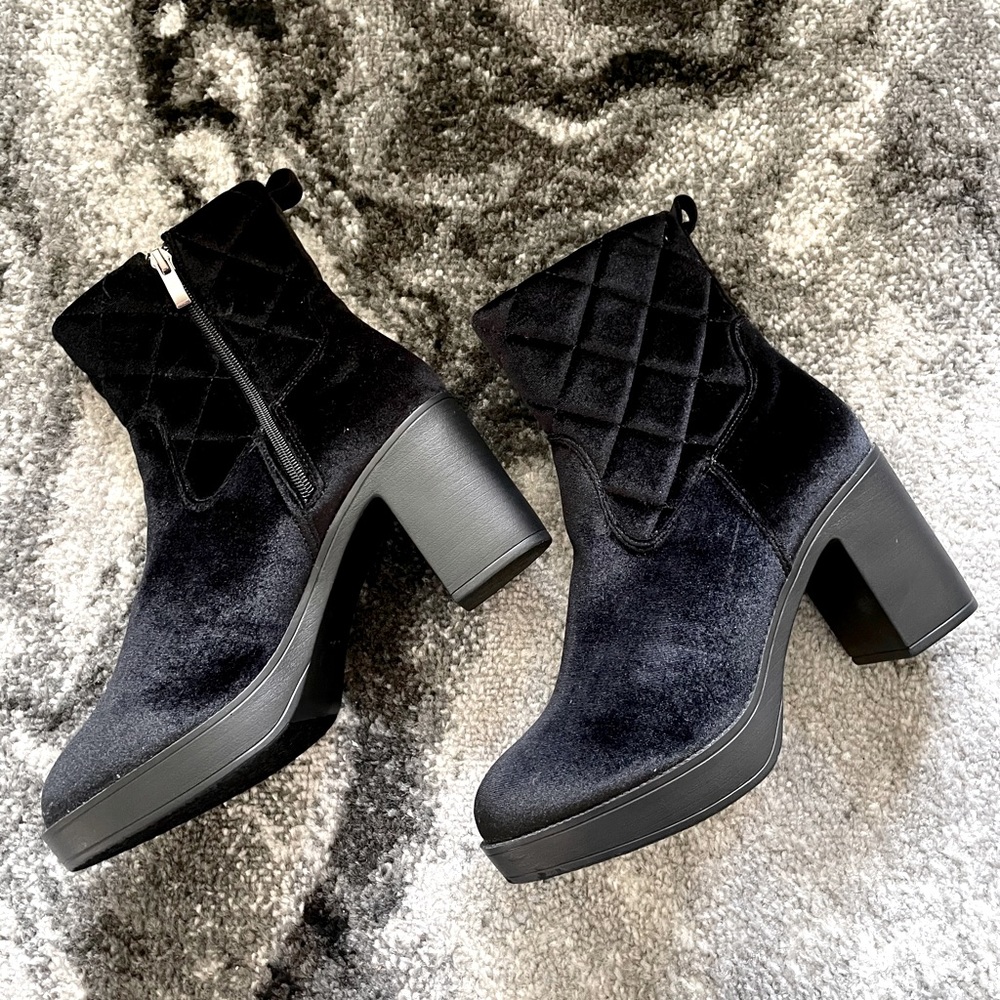 Black Velvet Chunky Heel Zip-Up Boots